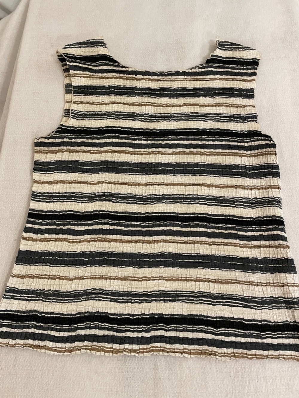 Striped Sleeveless Crinkle Camisole in Black and Cream